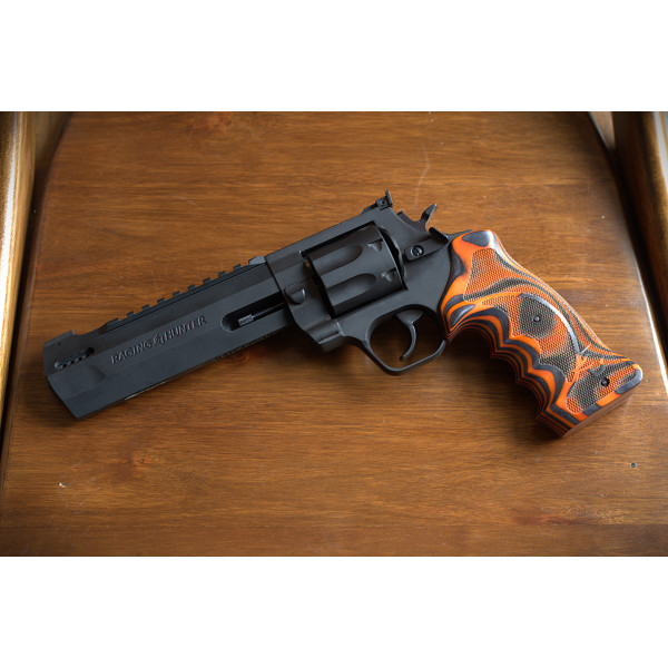 Poignée Bois Laminé Taurus : Ergonomie pour Revolvers Tracker