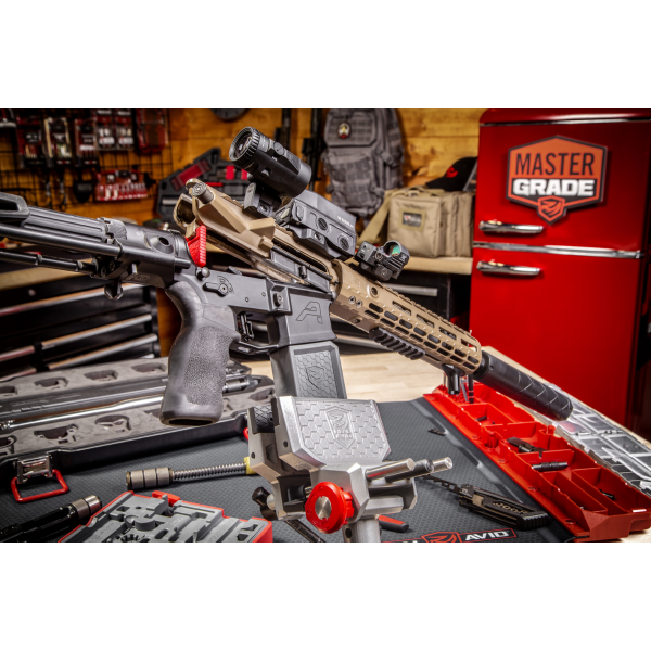 Étau Master : Articulation 360° et Précision pour Armuriers
