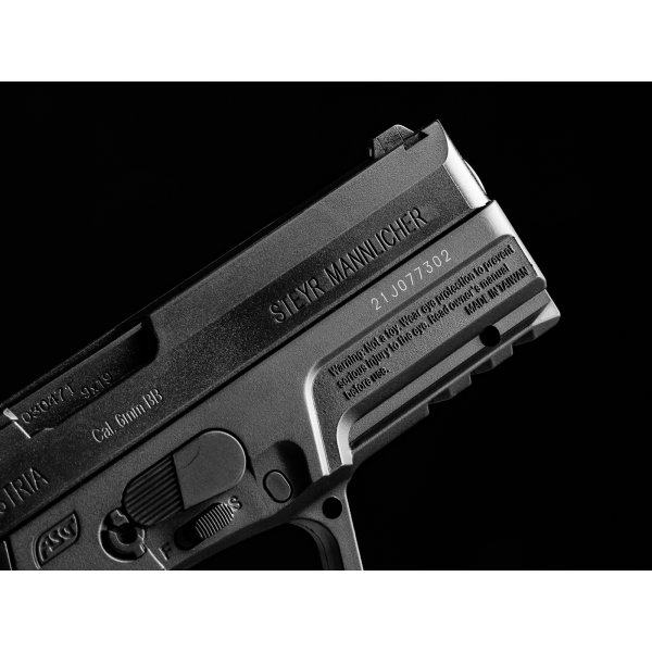 Réplique CO2 Steyr M9-A1 NBB : Précision et Ergonomie