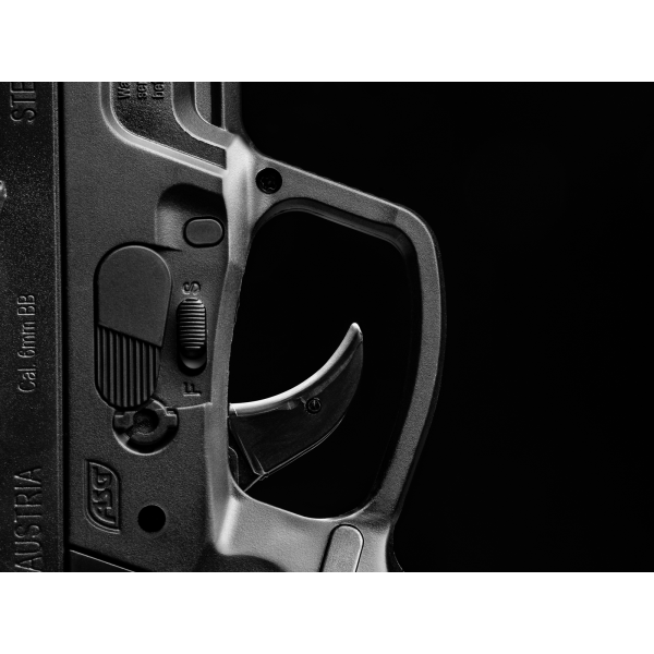 Réplique CO2 Steyr M9-A1 NBB : Précision et Ergonomie