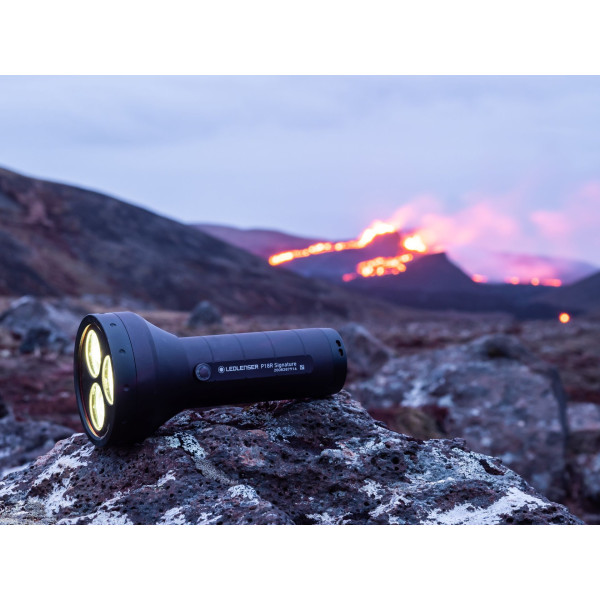 Lampe P18R Signature 4500 lm : Éclairage Longue Portée 720m