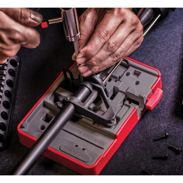 Blocage AR15 REAL AVID : Démontage Facile et Sécurisé