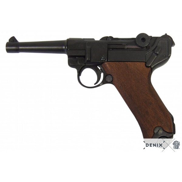 Pistolet Luger P08 Parabellum : Précision et Histoire en Main